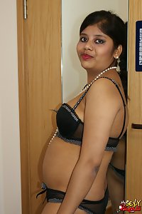 Indian Babe Rupali in black under garments