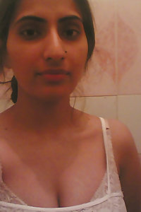 Porn Pics Hot Indian Babe Farida Nude Selfies