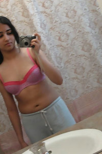 Porn Pics Indian Girl Seema In Pink Bra Pics Leaked