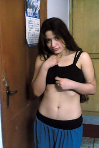 Porn Pics Beautiful Pakistani Babe Madiha Desperate To Fuck