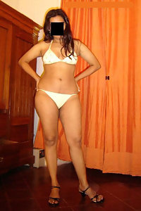 Porn Pics Indian Babe Rupali Posing Nude At Hotel