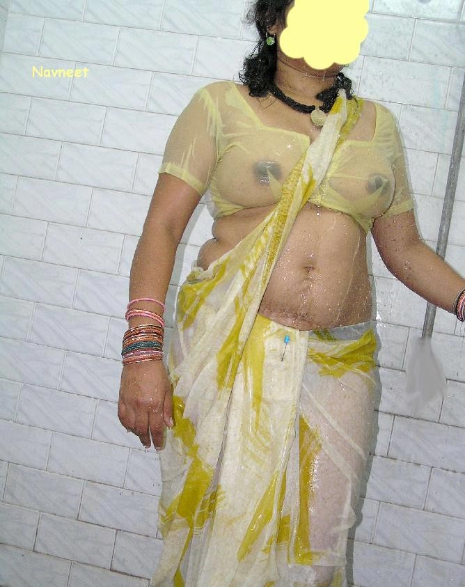 Indian Hot Babe Sajeeda Wet Naked In Bathroom - Indian Porn Photos