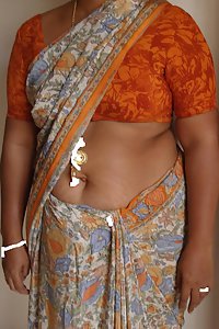 Porn Pics Homely Indian Wife Deepa Sexy Ass Show
