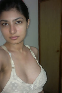 Porn Pics Sexy Indian Muslim Girl Taking Nude Selfies