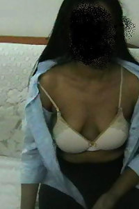 Porn Pics Sexy Karachi Babe Ruqaiya Stripping Nude At Hotel