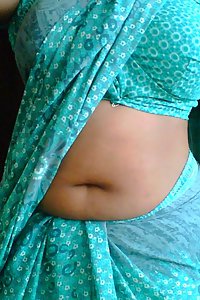 Erotic Mallu Indian Wife Ujala Showing Her Big Ass