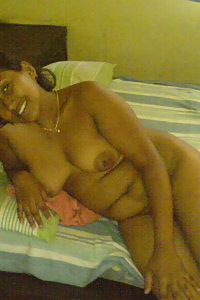 Juicy Indian girl naked in bedroom