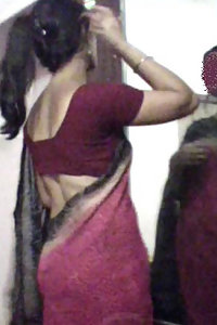Porn Pics Hot Indian Housewife Roopali Showing Big Boobs