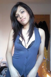 Porn Pics Stunning Babe Shilpa Blue Dress Stripping Nude