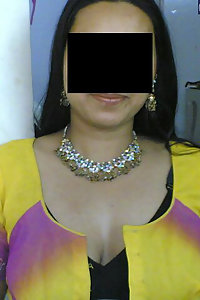 Porn Pics Horny Karachi Bhabhi Tazeen Naked For Hubby