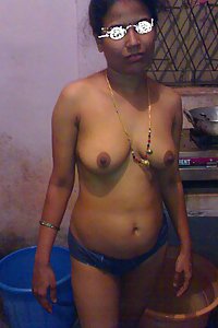 Karnataka Sexy Wife Tridhara White Saree Naked