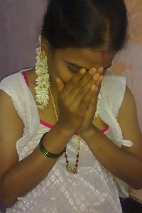 Karnataka Sexy Wife Tridhara White Saree Naked