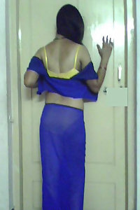 Porn Pics UK Based Indian Bhabhi Stripping Nude