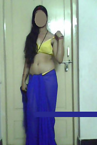 Porn Pics UK Based Indian Bhabhi Stripping Nude