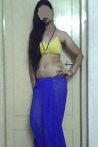 Porn Pics UK Based Indian Bhabhi Stripping Nude