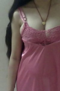 Porn Pics Busty Indian Girl Praveena Posing Nude