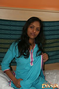 Divya indian babe in blue shalwar suit stripping naked