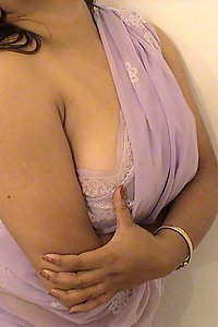 Horny Indian Juicy Bhabhi Rukhsana White Transparent Saree