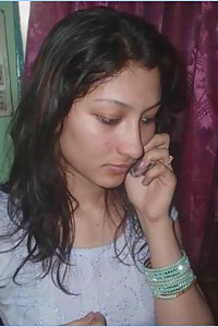 Mature karachi wife fucked by her man in bedroom