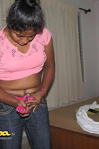 Porn Pics Indian Girl Ashima In Sexy Pink Top