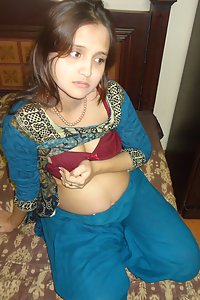 Pregnant Indian Wife Sonia XXX Porn Pictures