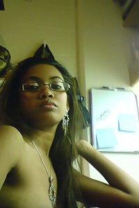 Porn Pics Sexy Indian Slut Alisha Naked Selfies Leaked