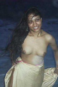 Porn Pics Indian Bengali Housewife Esha Nude On Beach