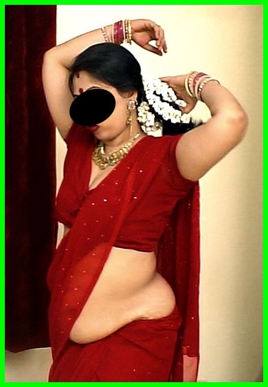 Butt Show - Porn Pics Indian Mallu Aunty Poonam Big Butt Show - Indian ...
