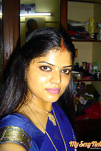 Indian Wife Neha Nair showing her big tits