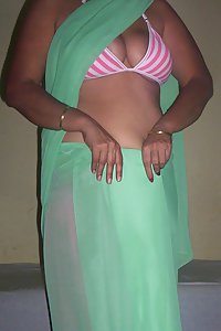 Porn Pics South Indian Aunty Lavanya Pressing Boobs