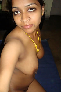 Porn Pics Desi Indian Bhabhi Sitting Nude At Home