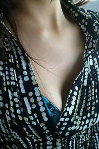 Porn Pics Indian Gir Hameeda Boobs Pop Out From Bra