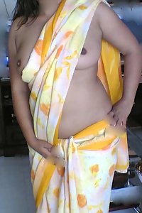 Porn Pics Indian Housewife Sadhana Yellow Saree Stripped Nude