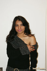 Indian Babe Kavya sharma in her western outfits showing her boobs