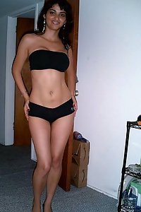 Porn Pics Hot Indian Praveena Showing Sexy Figure