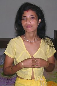 Mature Indian Aunty Getting Fucked At Home