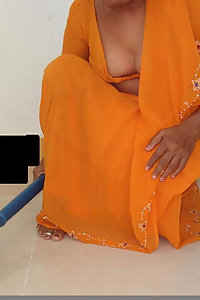 Porn Pics Hot Indian Maid Joshika Showing Cleavages