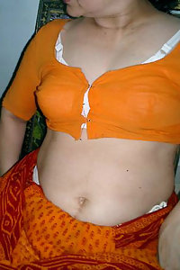 Exotic Indian Nude Aunty Phoolwati Blowjob Pics