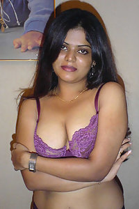 Indian Wife Neha beauty bird from bangalore stripping naked