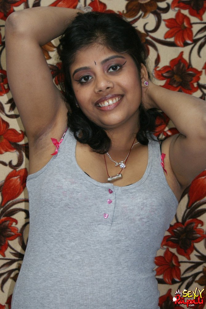 GujaratI bimbo rupali exposing her big fat belly and busty ass - Indian Porn  Photos