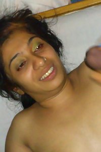 Porn Pics Hot Indian Urmila Bhabhi Blowjob Pics Leaked