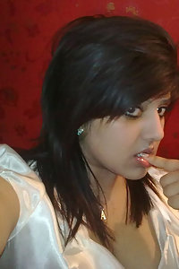 Hot Indian college girl showing off
