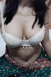 Porn Pics Sexy Indian Bhabhi Kusum Posing Hot On Camera