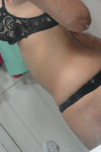 Porn Pics Indian Bhabhi Smita Nude Selfies In Bathroom