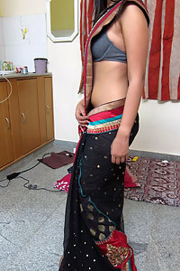 Porn Pics Indian Monisha In Saree Stripped Naked At Home