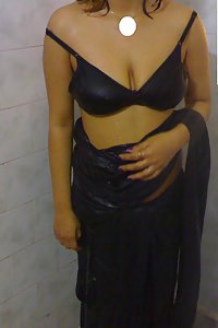 Indian Erotic Housewife Prabha Sexy Black Saree Pics