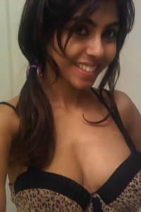 Sweet Indian gf naked xxx porn pictures