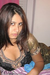 Pakistani girl wants you to see them naked