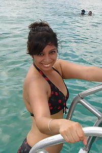 Pakistani GF XXX Images Nude At Beach