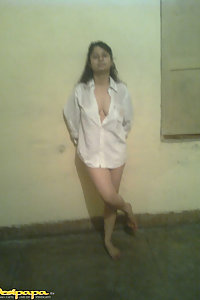 Porn Pics Beautiful Indian Girl Without Bra Posing Hot